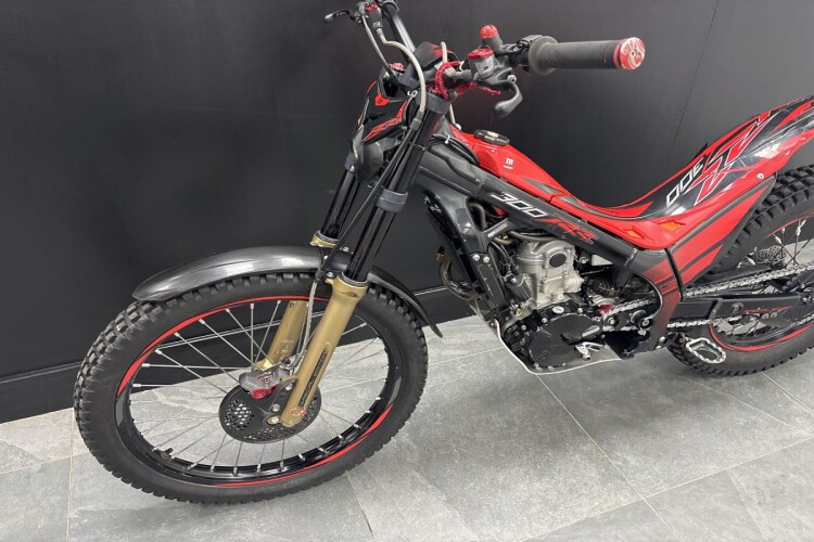 HONDA MONTESA COTA 300