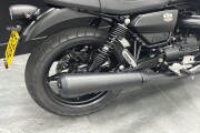 MOTO GUZZI V7
