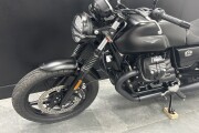 MOTO GUZZI V7