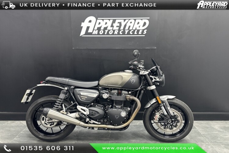 TRIUMPH SPEED TWIN 1200
