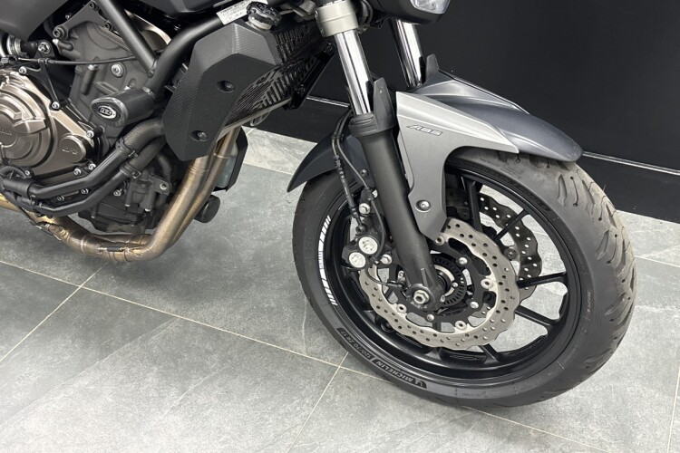 YAMAHA MT-07