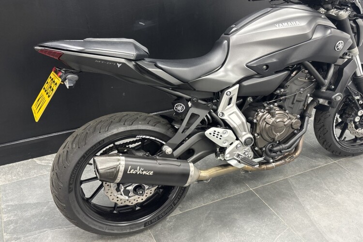 YAMAHA MT-07