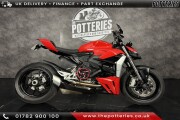 DUCATI STREETFIGHTER V2