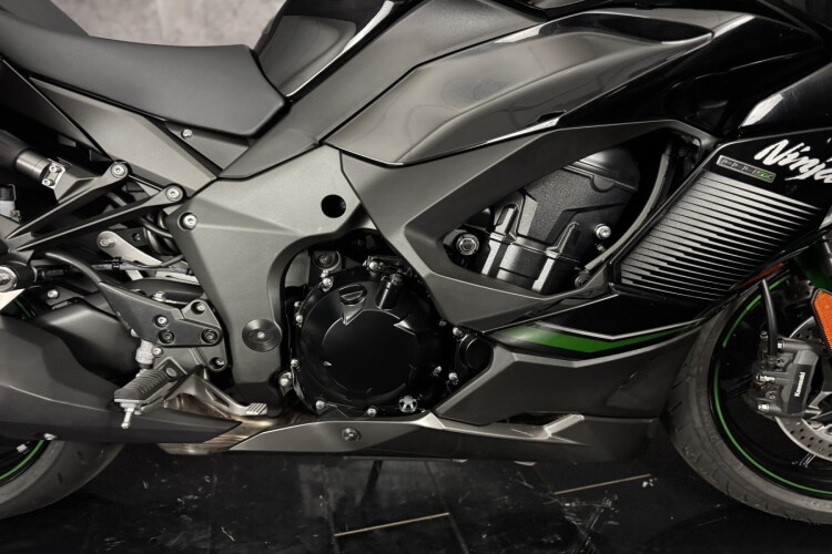 KAWASAKI NINJA 1000SX