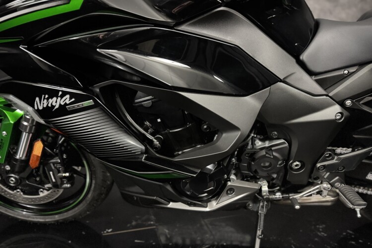 KAWASAKI NINJA 1000SX