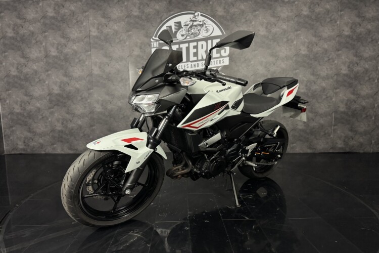 KAWASAKI Z400