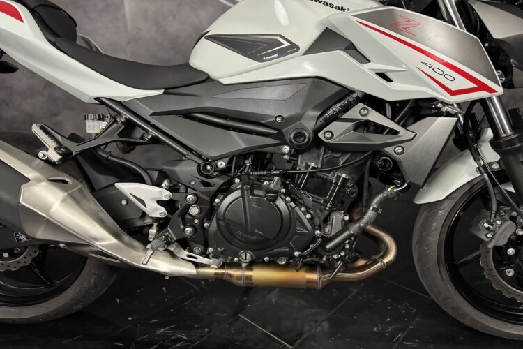 KAWASAKI Z400