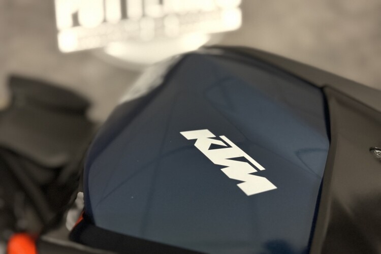 KTM 1290 SUPER DUKE R