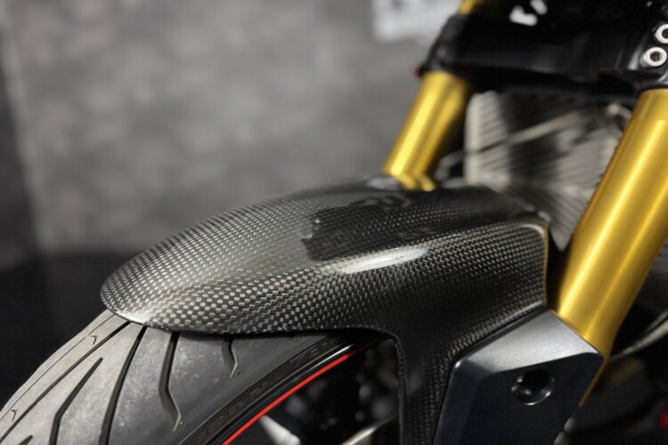 TRIUMPH SPEED TRIPLE 1050