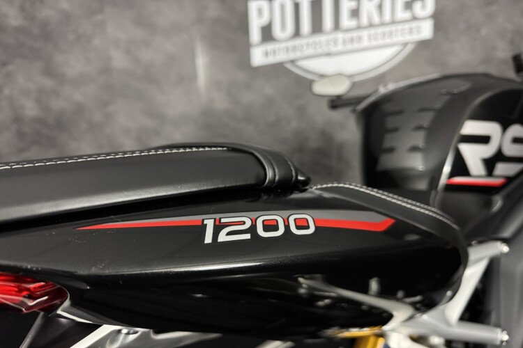 TRIUMPH SPEED TRIPLE 1160