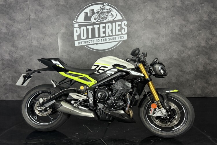 TRIUMPH STREET TRIPLE 765