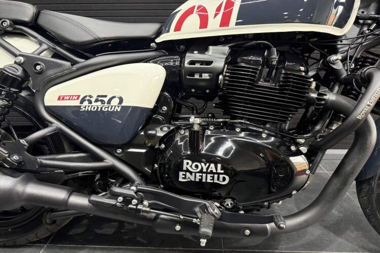 ROYAL ENFIELD SHOTGUN 650