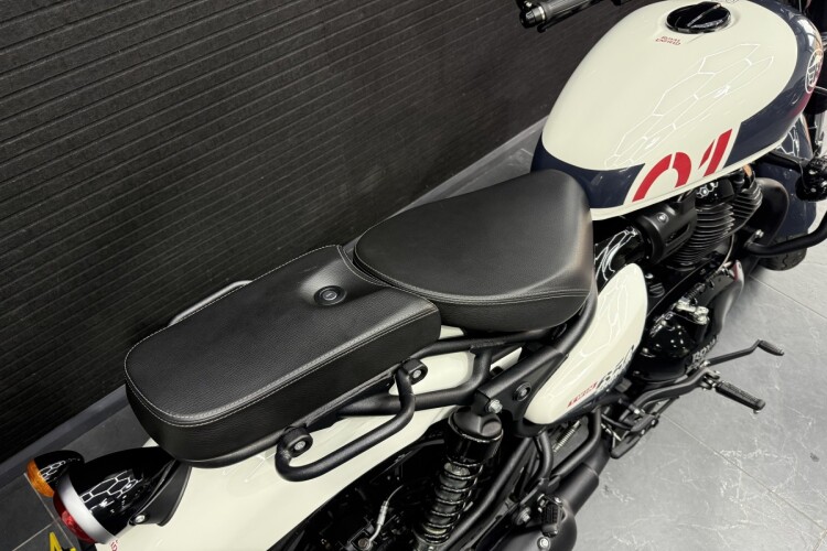 ROYAL ENFIELD SHOTGUN 650