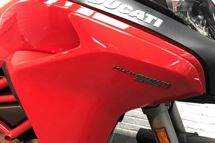 DUCATI MULTISTRADA 950