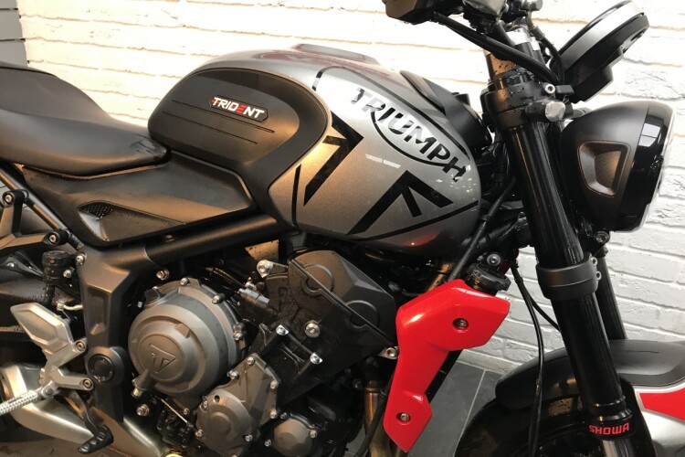 TRIUMPH TRIDENT