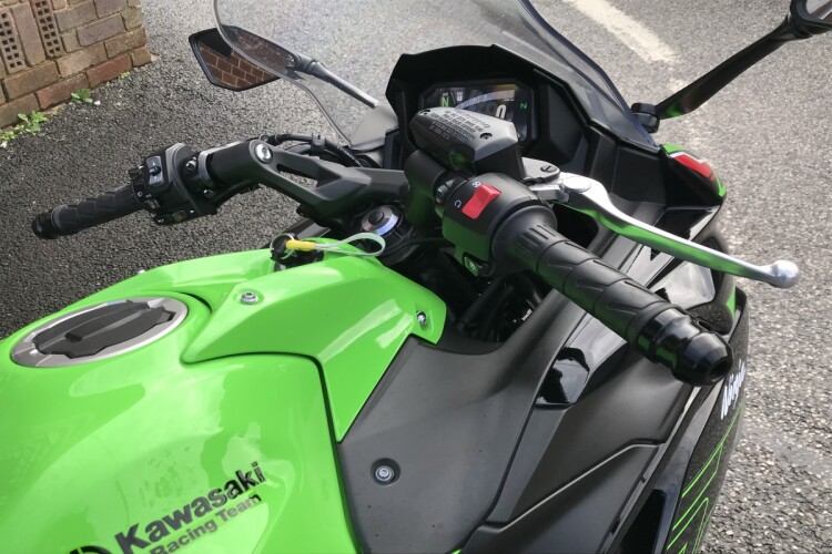 KAWASAKI NINJA 650