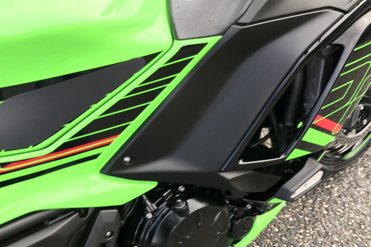 KAWASAKI NINJA 650