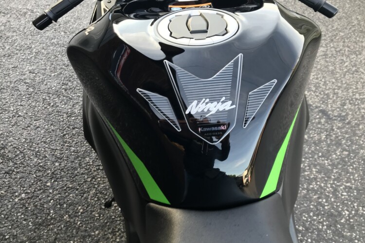 KAWASAKI ZX636