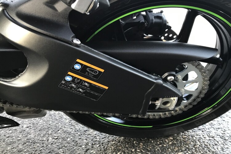 KAWASAKI ZX636