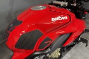 DUCATI STREETFIGHTER V4