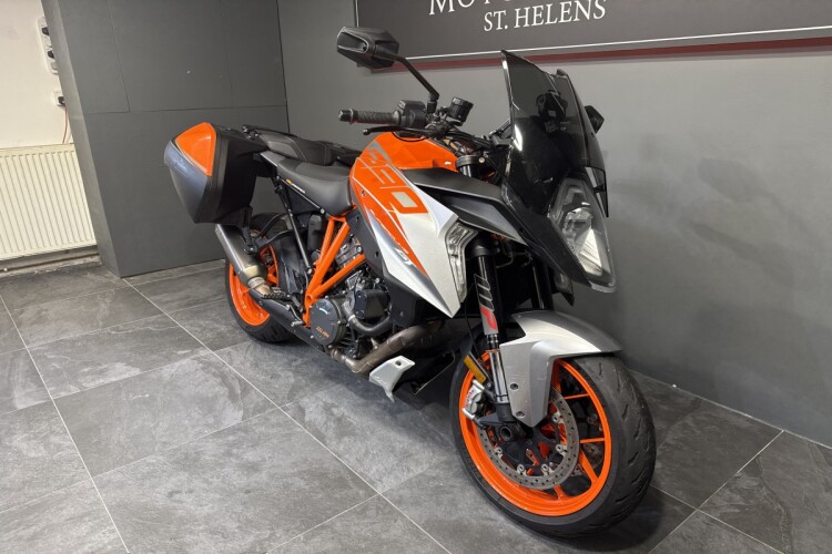KTM 1290 SUPER DUKE GT