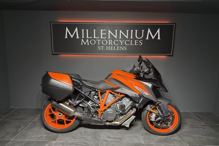 KTM 1290 SUPER DUKE GT