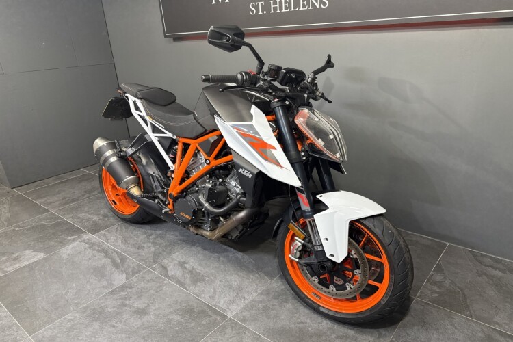 KTM 1290 SUPER DUKE R