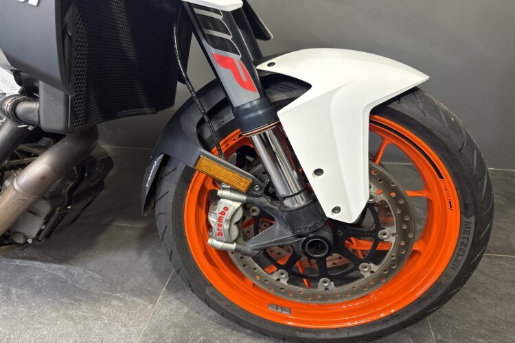 KTM 1290 SUPER DUKE R