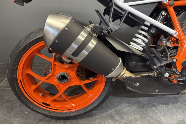 KTM 1290 SUPER DUKE R