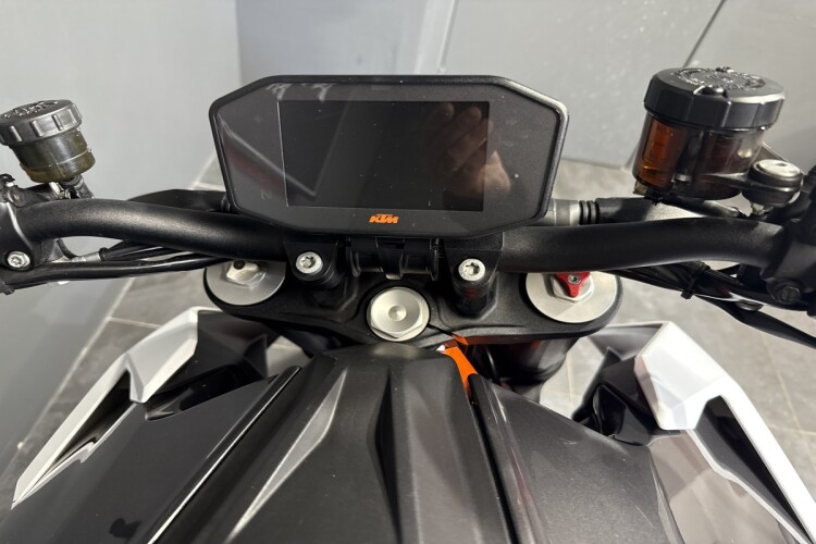 KTM 1290 SUPER DUKE R