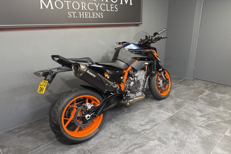 KTM 890 DUKE