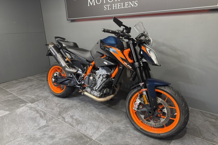 KTM 890 DUKE