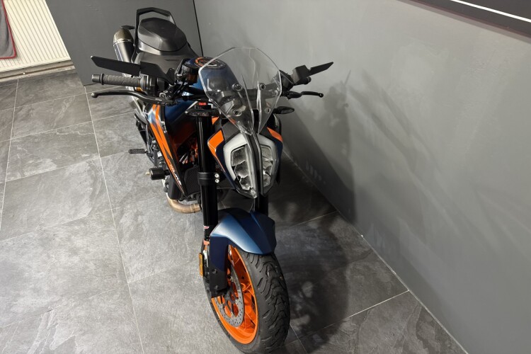KTM 890 DUKE