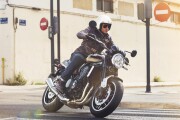 KAWASAKI Z900RS