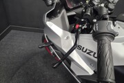 SUZUKI GSX-8R