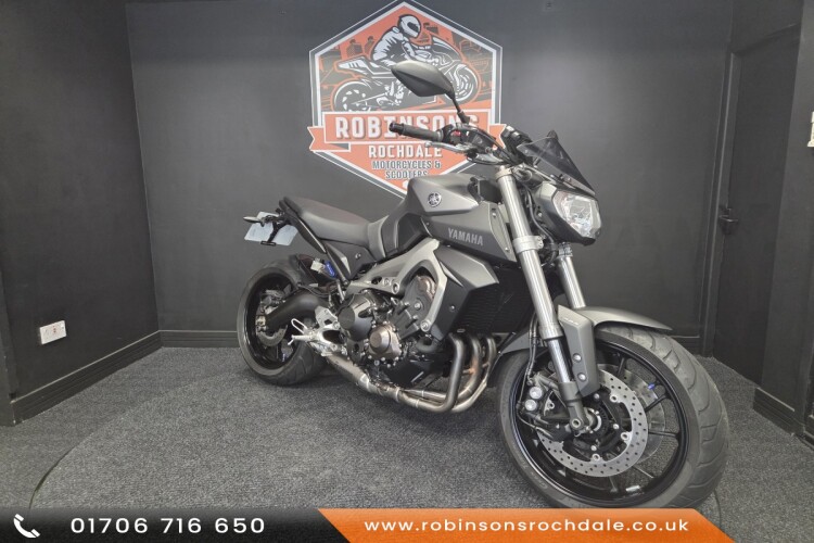 YAMAHA MT-09