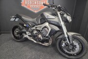 YAMAHA MT-09