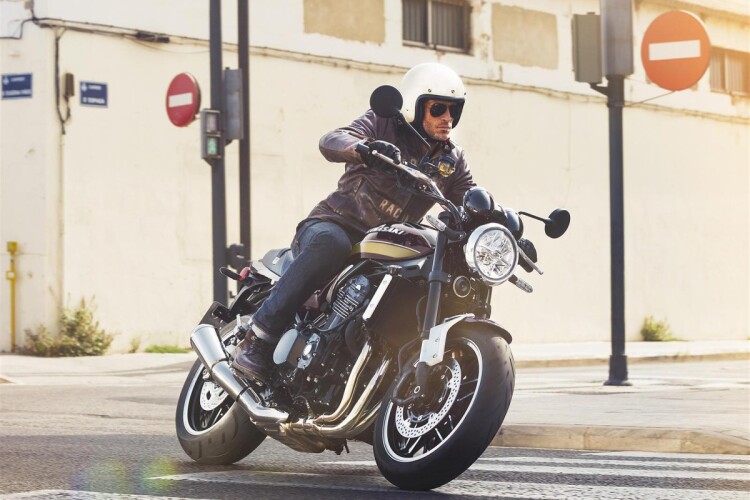 KAWASAKI Z900RS