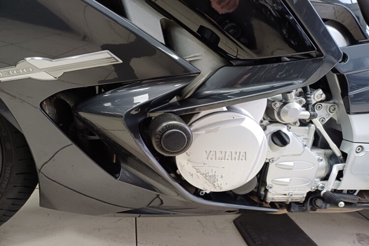 YAMAHA FJR1300
