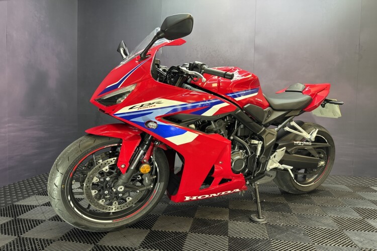 HONDA CBR650R