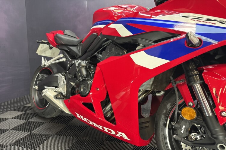 HONDA CBR650R