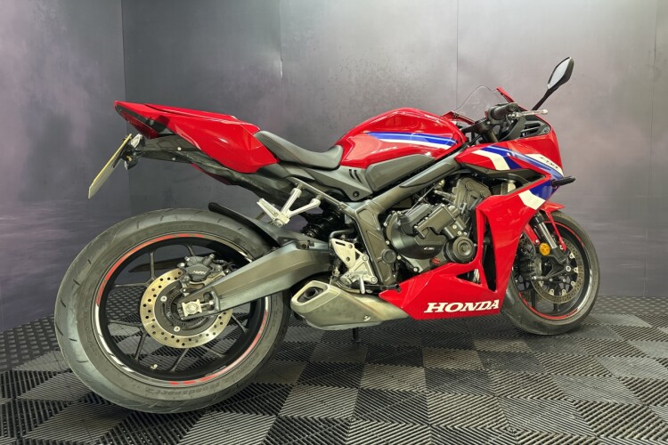 HONDA CBR650R