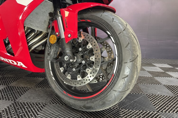 HONDA CBR650R