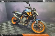 KTM 890 DUKE