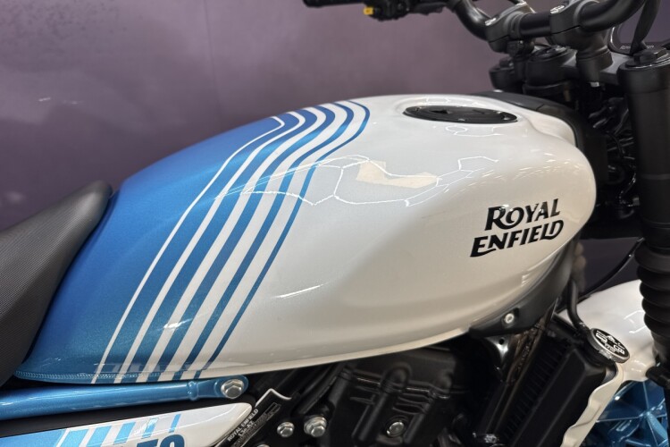 ROYAL ENFIELD GUERRILLA 450