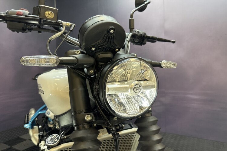 ROYAL ENFIELD GUERRILLA 450