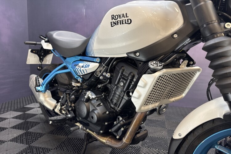 ROYAL ENFIELD GUERRILLA 450