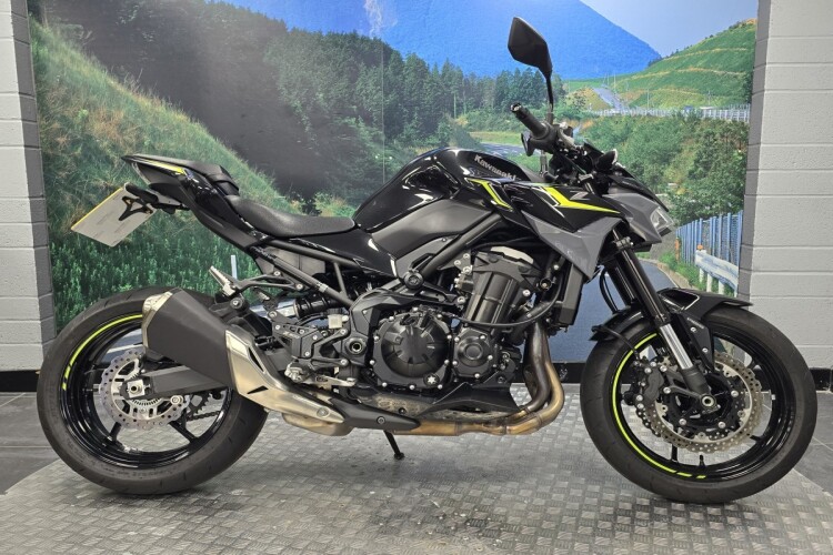 KAWASAKI Z900 for sale