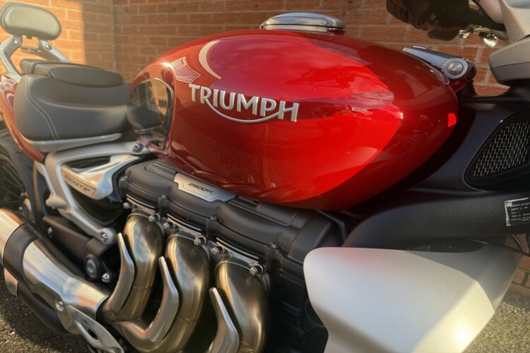 TRIUMPH ROCKET III