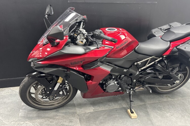 SUZUKI GSX-S1000GT+